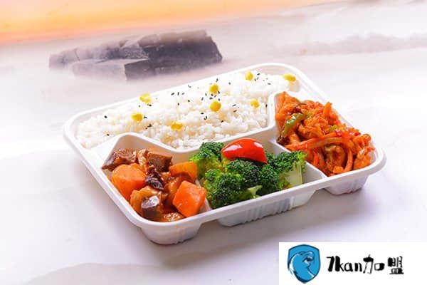 顺旺基快餐加盟费用多少钱？市场需要高,疾速开店